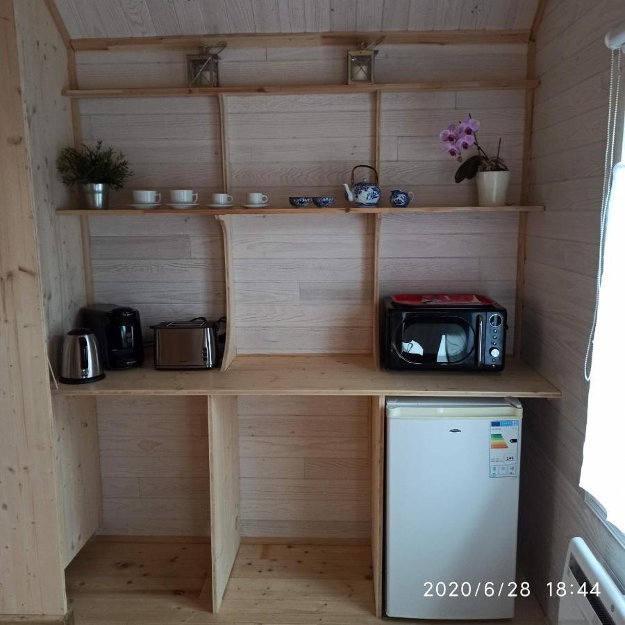 Une Tiny House à découvrir au cœur de la cité ! Contrexéville Extérieur photo