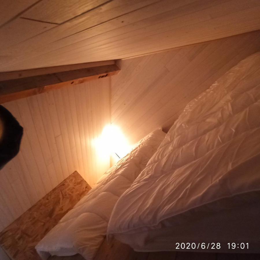 Une Tiny House à découvrir au cœur de la cité ! Contrexéville Extérieur photo
